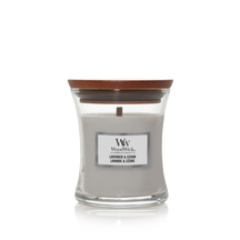 WoodWick Duftkerze Mini Lavendel & Zeder - 8 cm / ø 7 cm