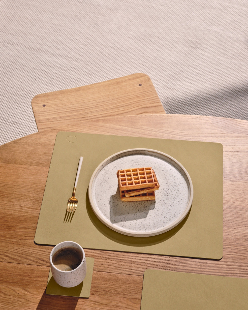 LIND DNA Tischsets Nupo - Leder - Khaki - 45 x 35 cm - 2 Stück