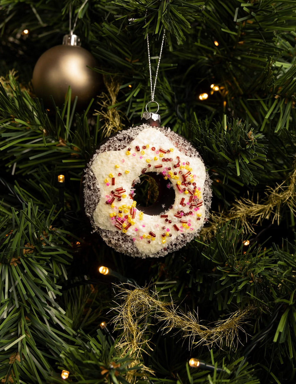 Nordic Light Weihnachtskugel Donut Weiß/Braun 10 cm