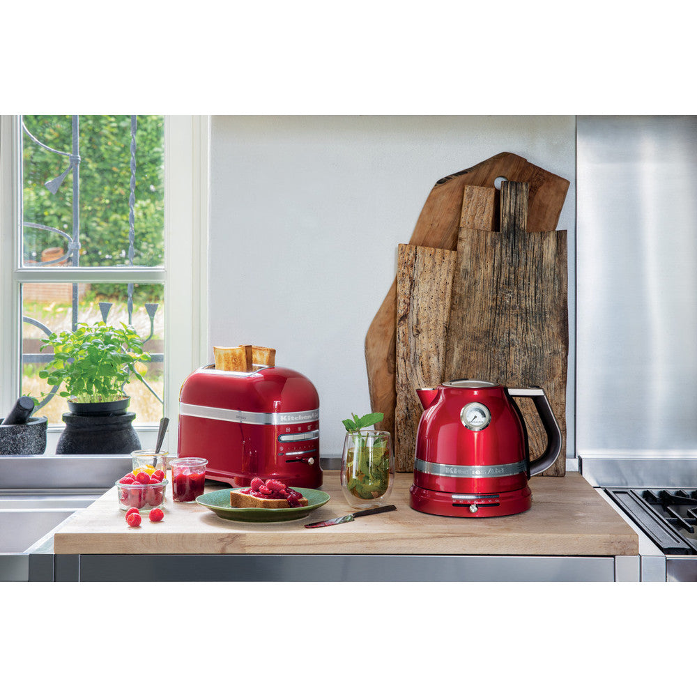 KitchenAid Wasserkocher Artisan - Temperaturregelung - Apfelrot - 1.5 Liter - 5KEK1522ECA