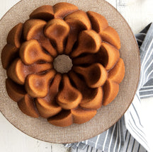 Nordic Ware Gugelhupf Backform Magnolia Bundt Pan Kupfer ø 25 cm / 2.4 Liter