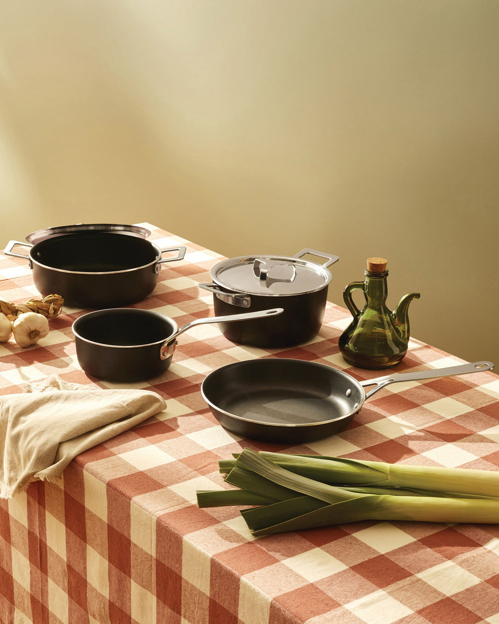 Alessi Kochgeschirr Pots&Pans - AJM100S6 A - Schwarz - 4-teilig - von Jasper Morrison