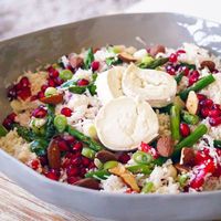 Blumenkohlsalat mit Spargel und Granatapfel