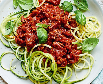 Zucchini-Spaghetti Bolognese