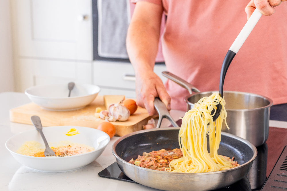 KitchenAid Spaghettilöffel Classic Porzellanweiß 34cm - Pastaheber