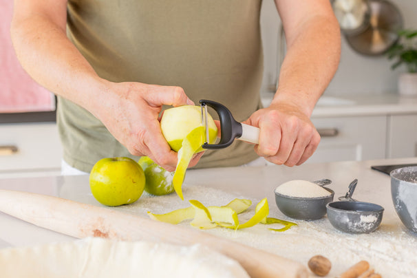 KitchenAid Sparschäler Classic Porzellanweiß Edelstahl 17,5cm - Y-Modell Schäler