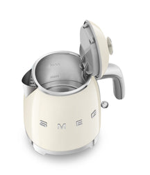 SMEG Wasserkocher Mini – 1400 W – Creme – 800 ml – 3 Tassen – KLF05CREU