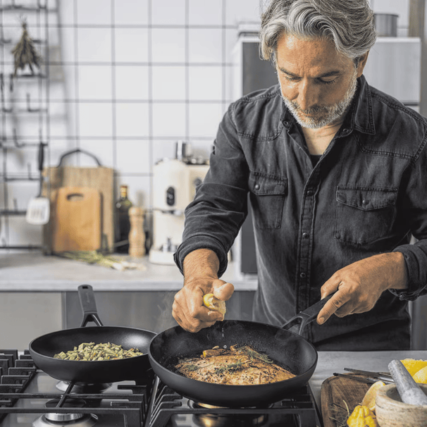 KitchenAid Bratpfannenset Classic Forged 2-teilig - Keramische Antihaftbeschichtung - Bratpfanne ø 24 & 28 cm