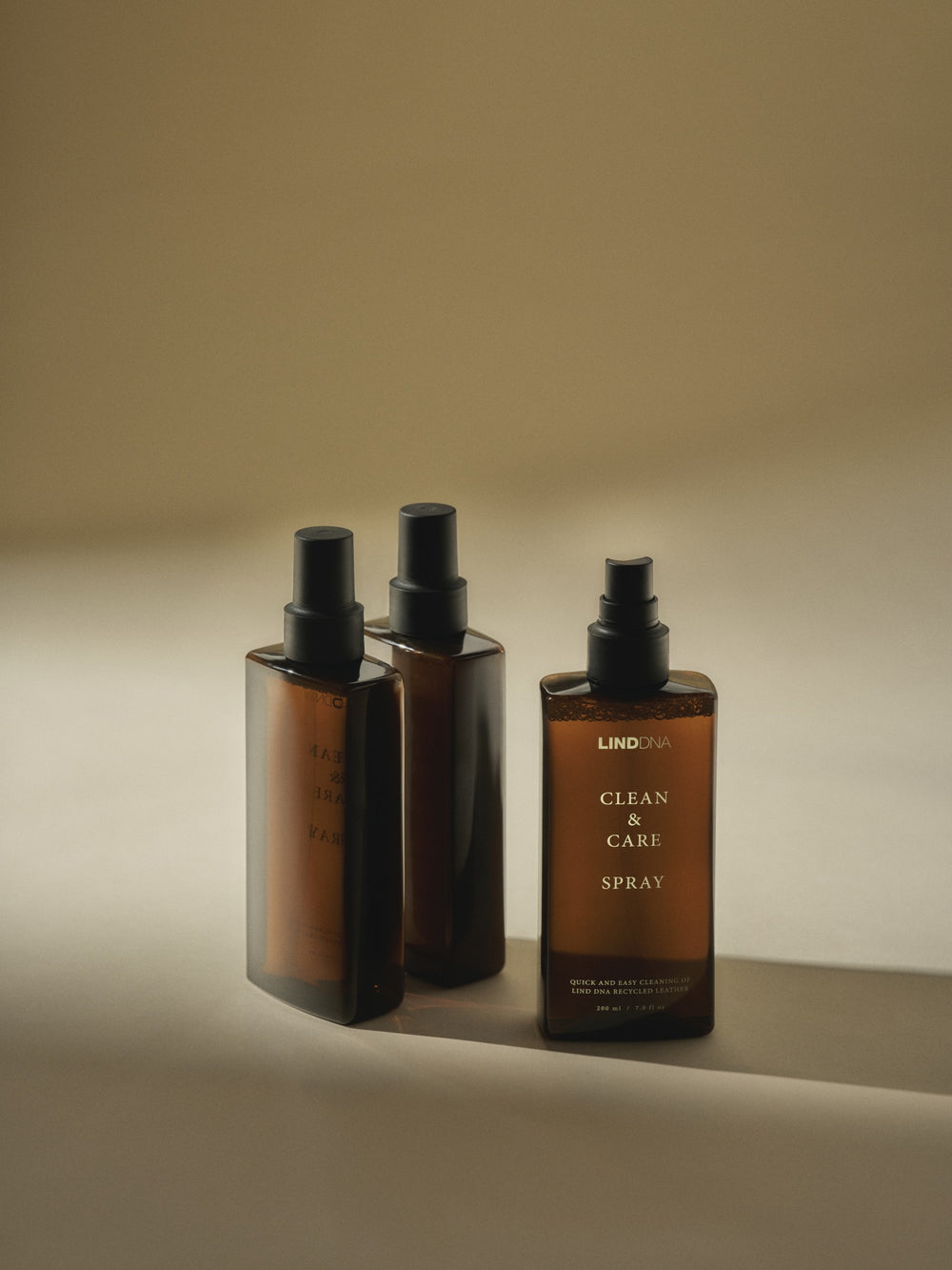 LIND DNA Reinigungsspray für Tischsets und Untersetzer – Clean & Care – 200 ml