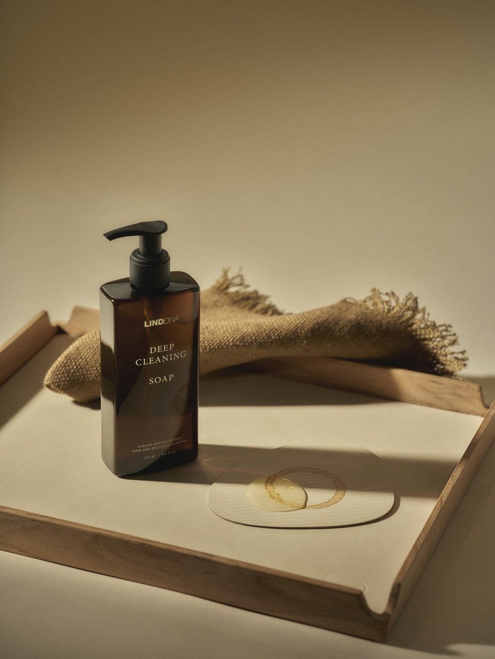 LIND DNA Reinigungsmittel für Tischsets und Untersetzer – Deep Cleaning Soap – 250 ml