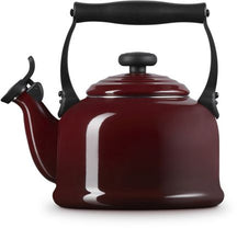 Le Creuset Wasserkessel / Flötenkessel Tradition - Induktion - Garnet - 2.1 Liter