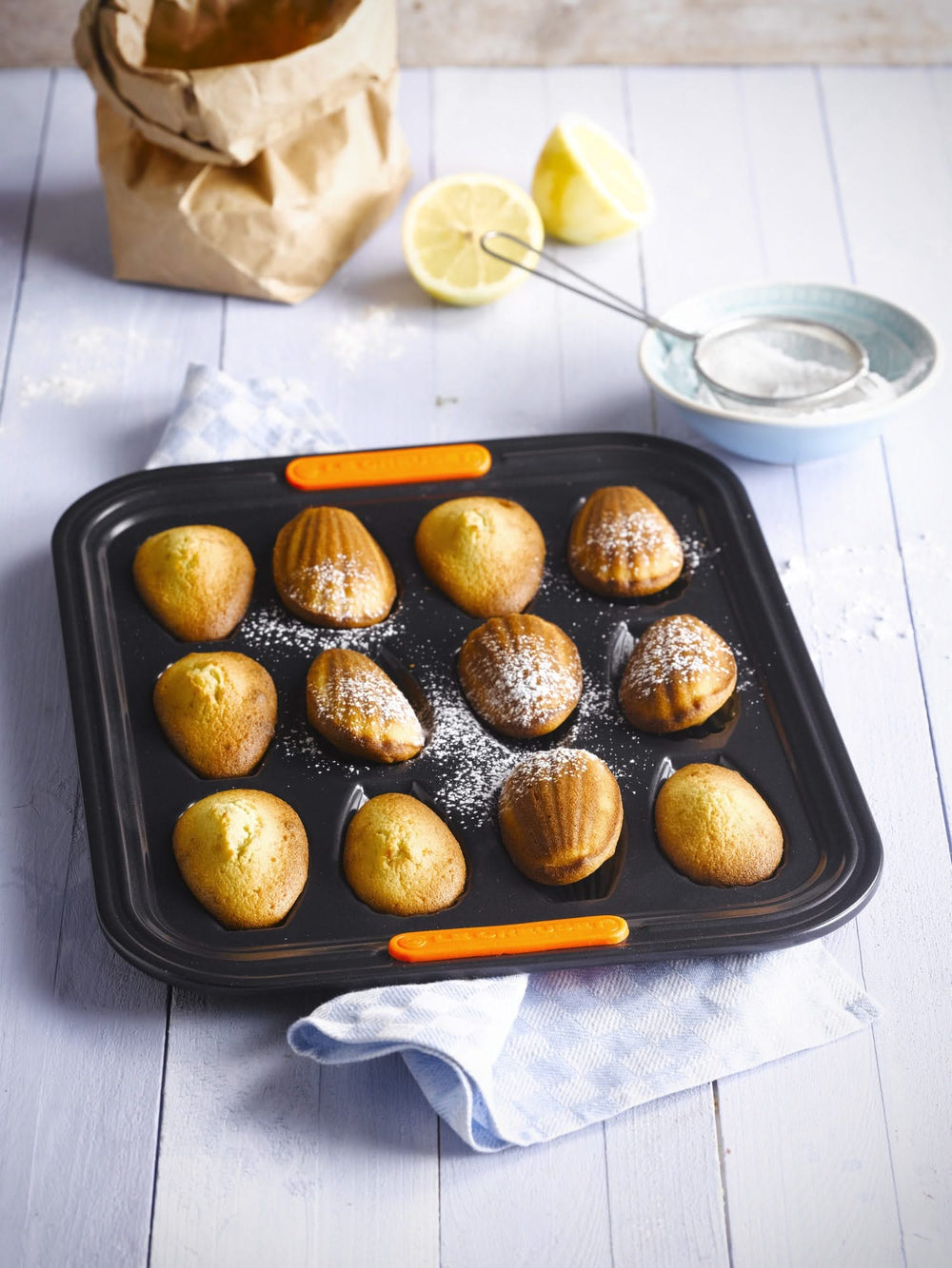 Le Creuset Backform Patiliss - für 12 Madeleines - 34 x 27 cm