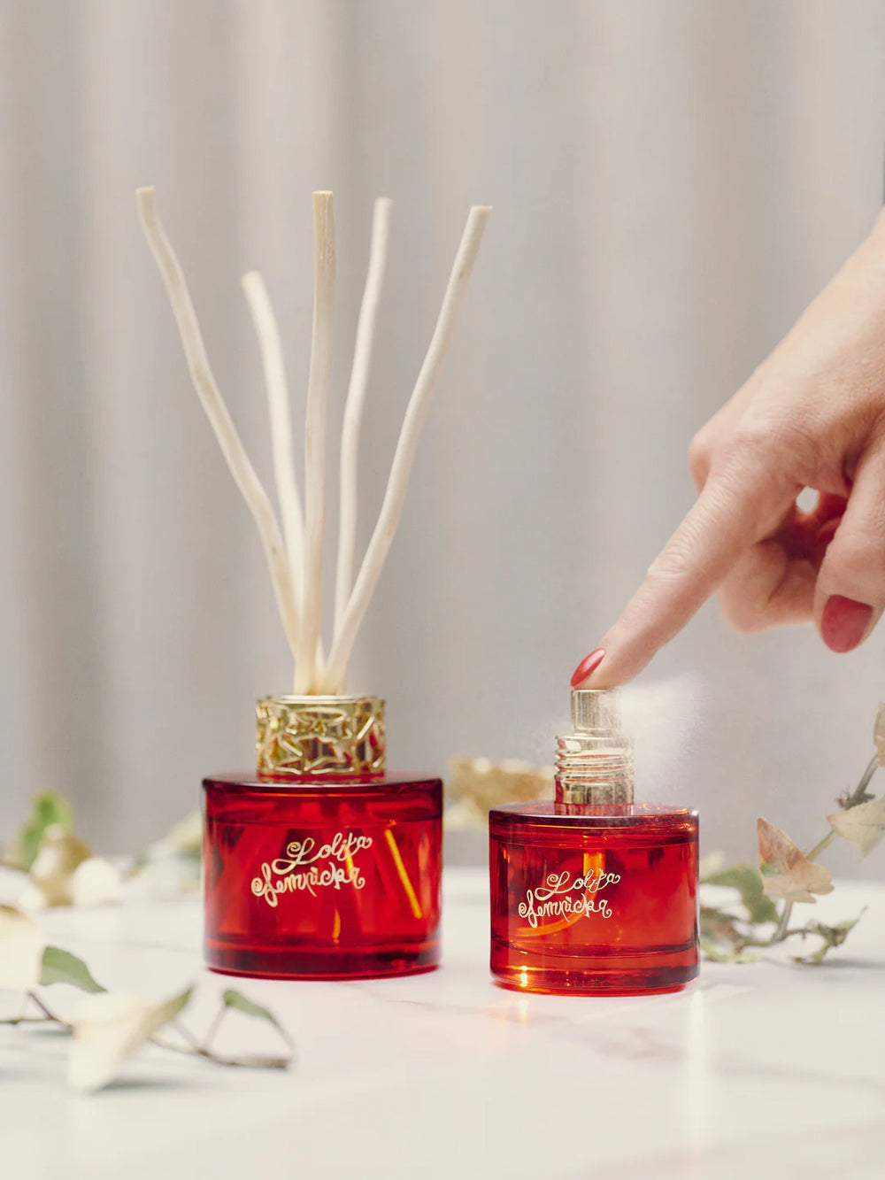 Maison Berger Geschenkset Duo Lolita Lempicka Sweet - Duftstäbchen 80 ml &amp; Raumspray 50 ml - Rot