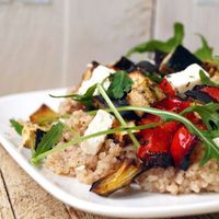 Dinkel-Couscous mit gegrilltem Gemüse