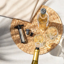 Vacu Vin Weinpumpe - mit 2 Weinverschlüssen - Wine Saver Edelstahl - Silber