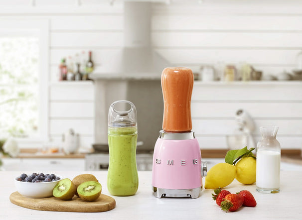 SMEG Smoothie-Mixer – kompakt – Pink – 600 ml – PBF01PKEU