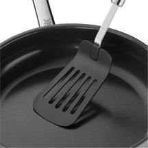 WMF Pfannenwender Profi Plus 32 cm - Inklusive GRATIS Cookinglife Ölzerstäuber 100 ml