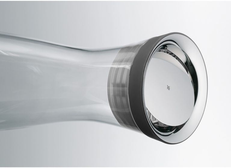 WMF Basic Wasserkaraf - Tropffrei - Schwarz / Silber - 1 Liter