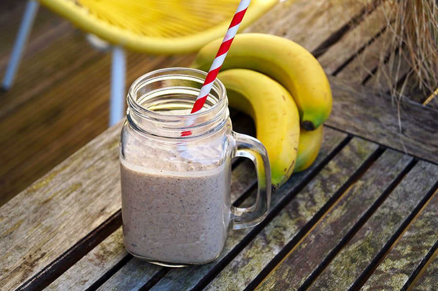 Köstlicher Smoothie mit Erdnussbutter, Schokolade und Banane!