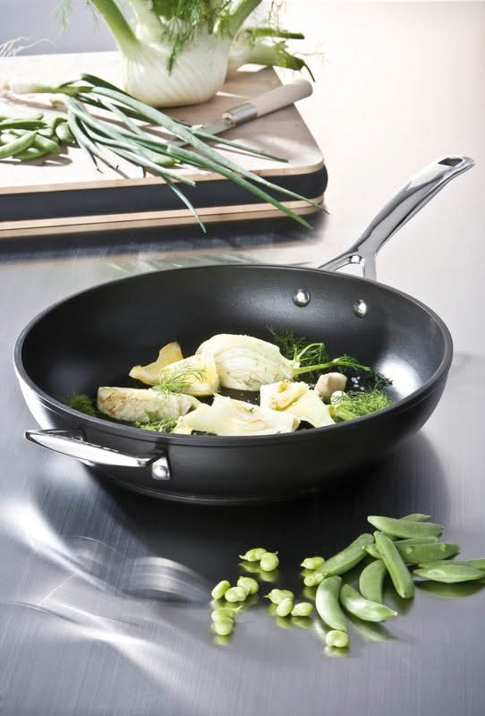 Le Creuset Bratpfanne Les Forgées TNS - ø 28 cm / 3.2 Liter - Standard-Antihaftbeschichtung