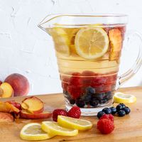 Rosé-Limoncello-Sangria