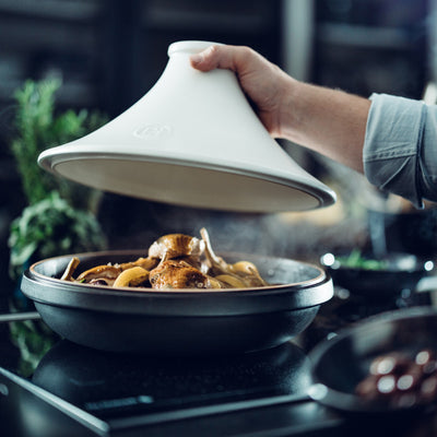 Wie pflegt man eine Tajine von Le Creuset?