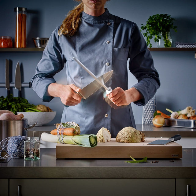 Wie benutzt man einen Wetzstahl?